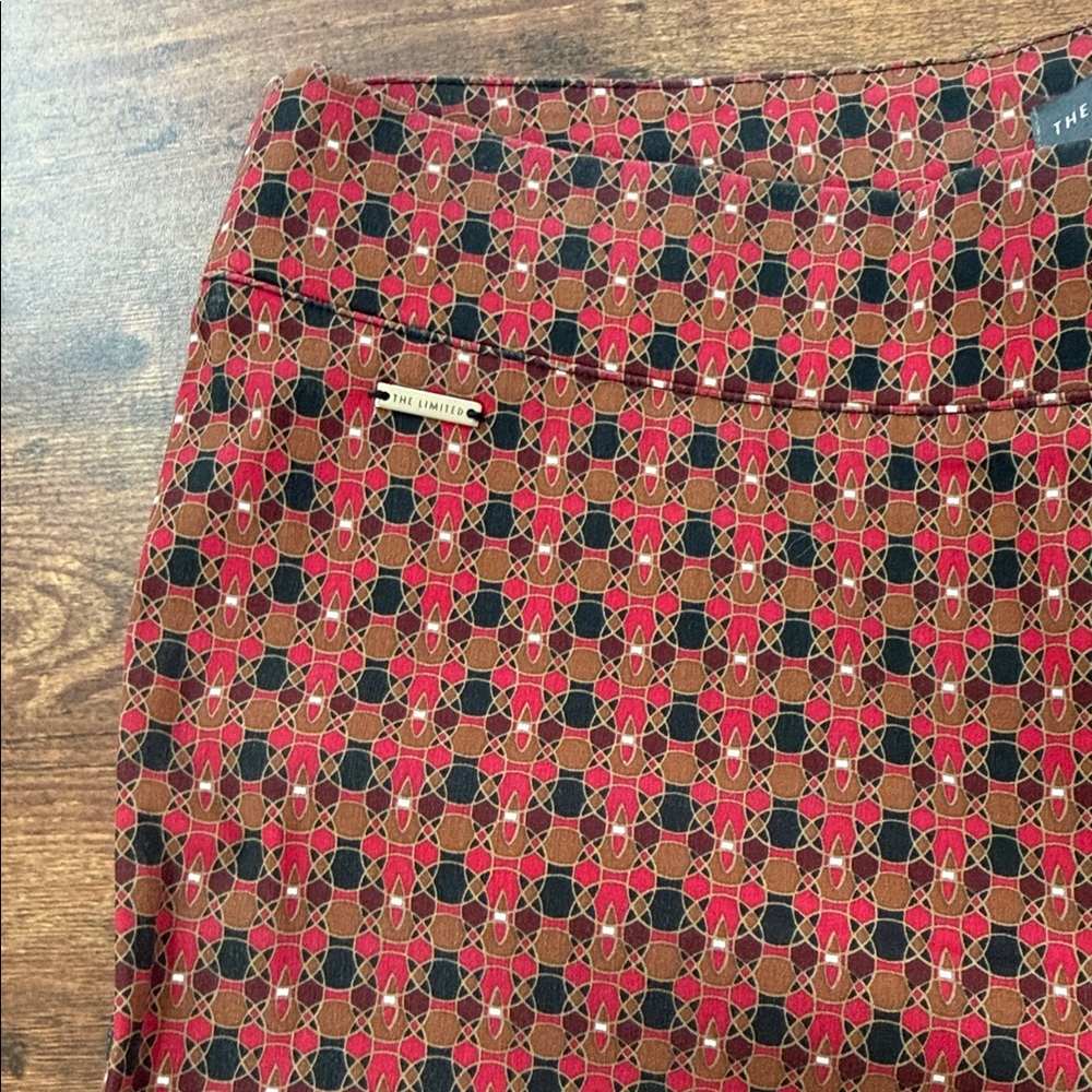 The Limited Women's Red and Black Geometric Cropped Pants - Picture 4 of 7